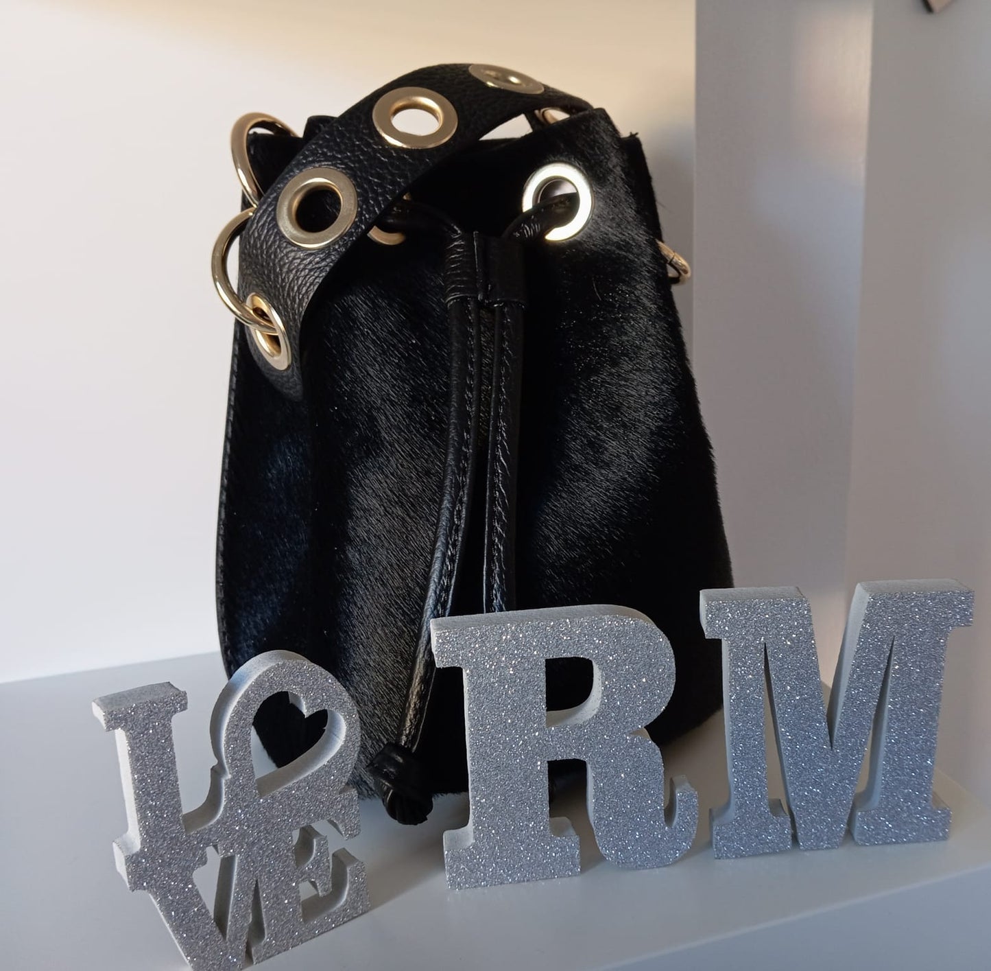BOLSO BOMBONERA PIEL NEGRO R.M. BOUTIQUE