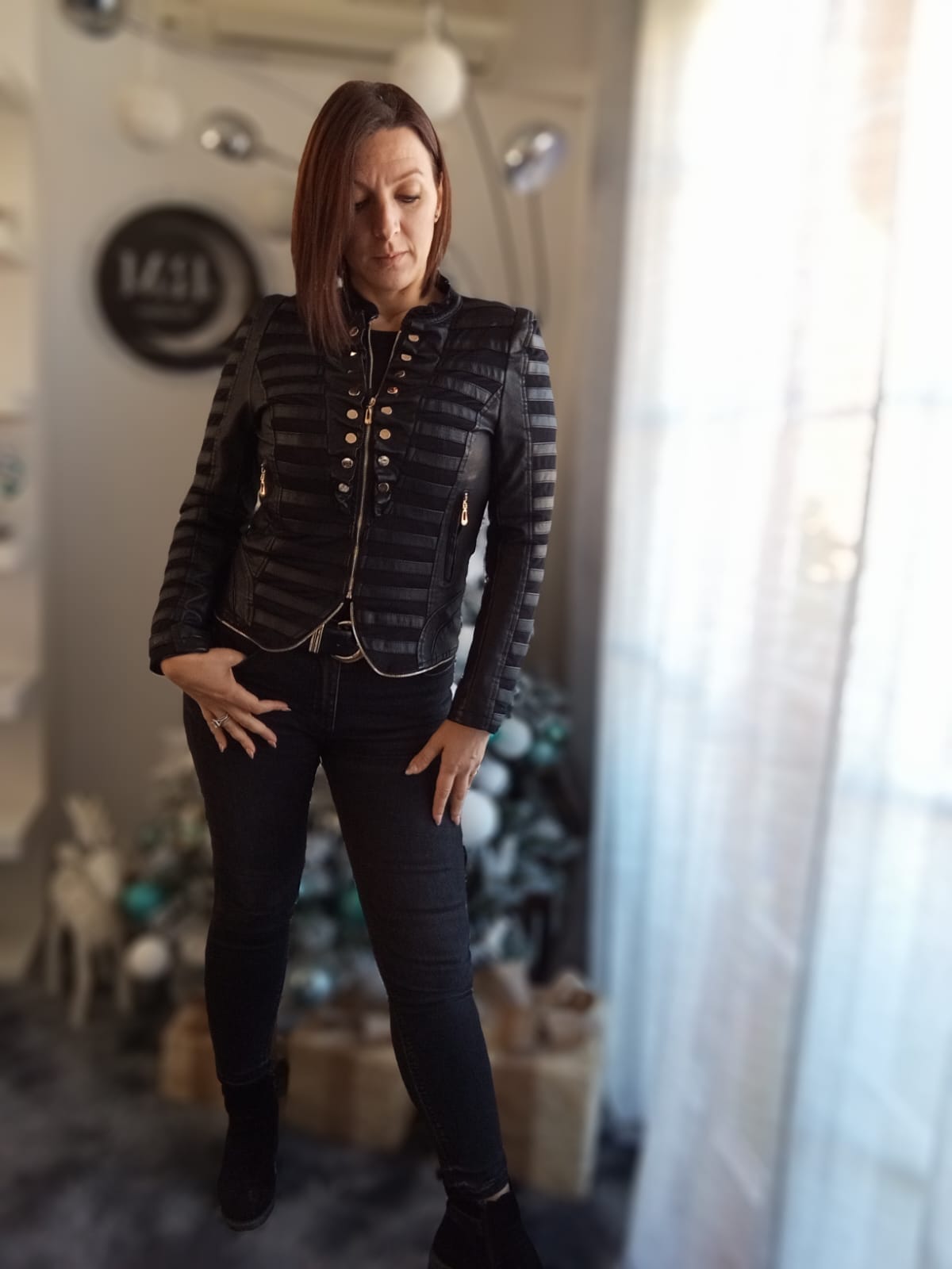 CHAQUETA DE CUERO CHAQUETA DE CUERO R.M. BOUTIQUE