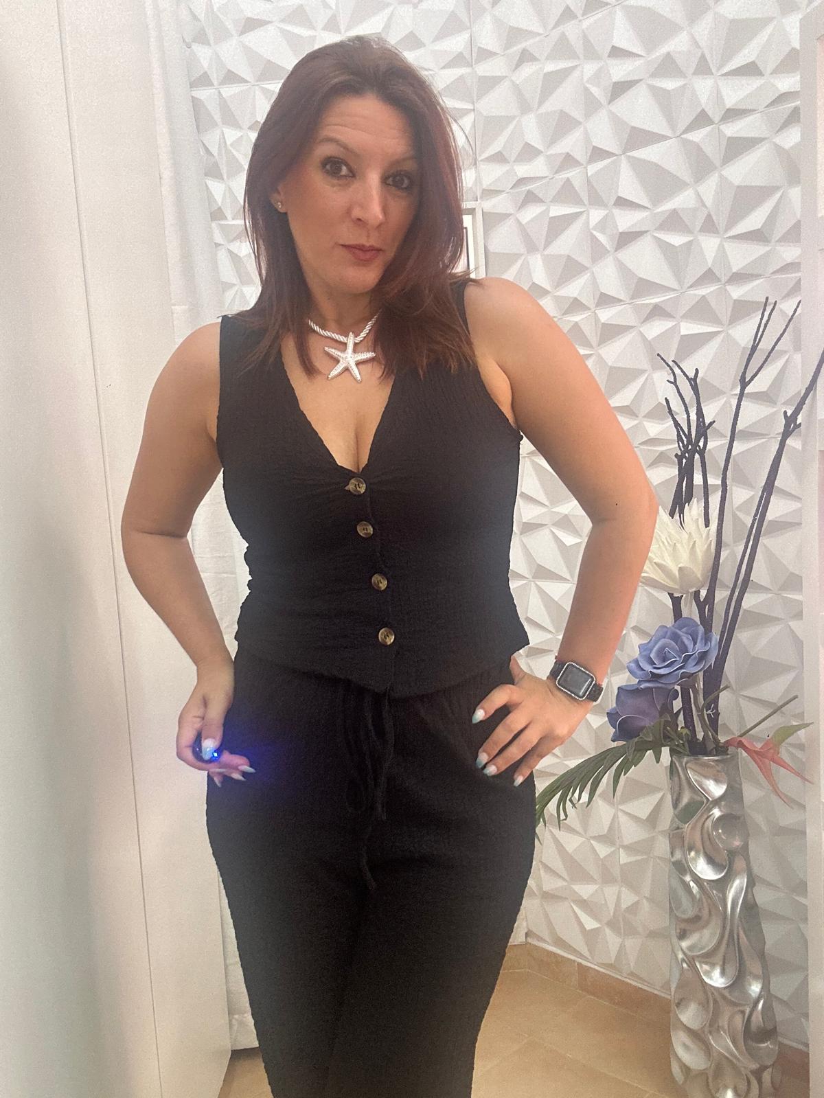 Conjunto negro.