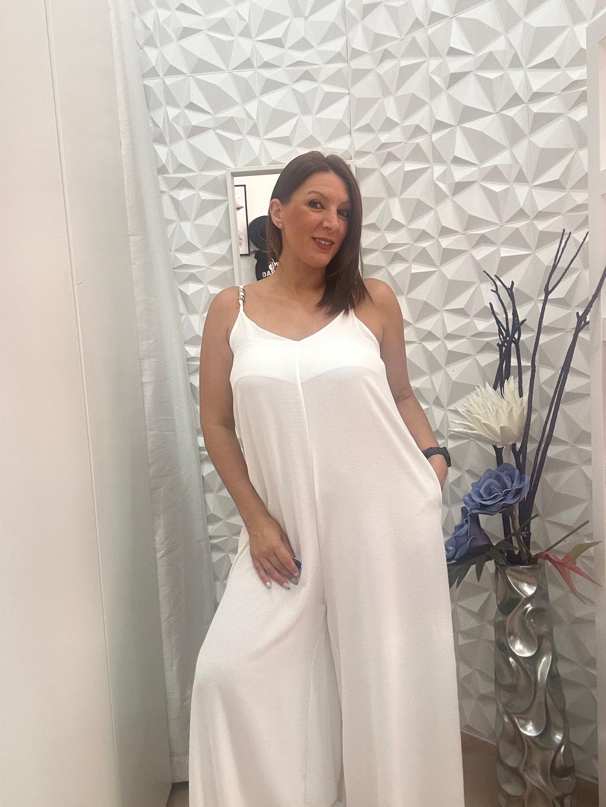 Mono blanco.
