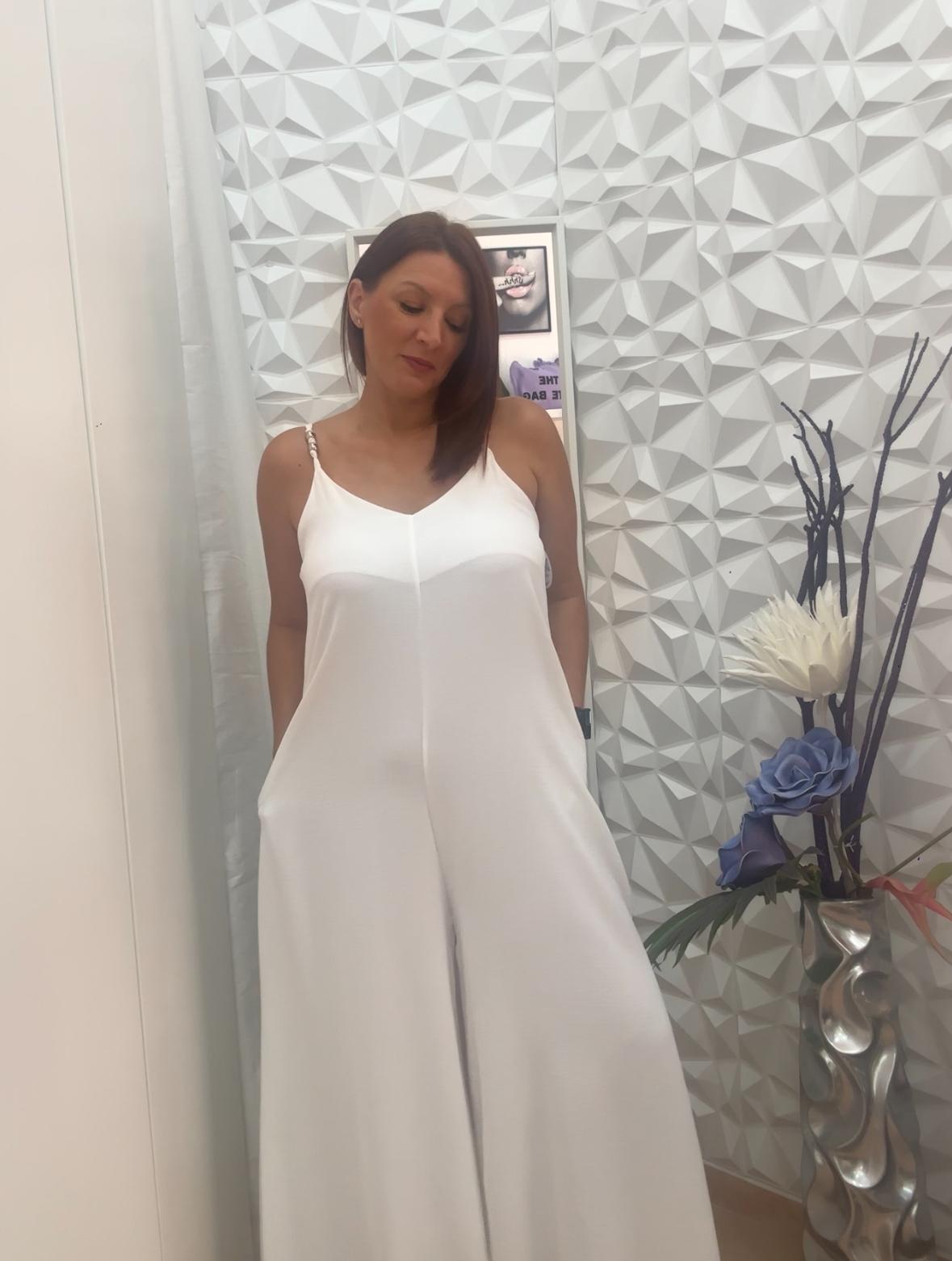 Mono blanco.