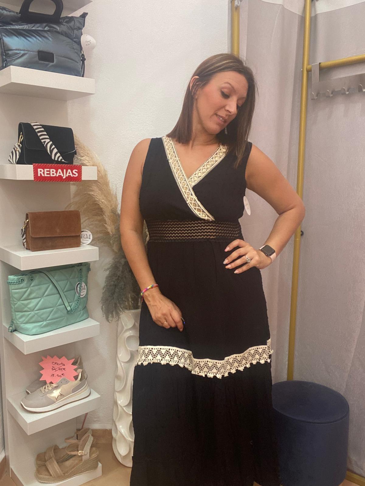 VESTIDO PLUMETI NEGRO