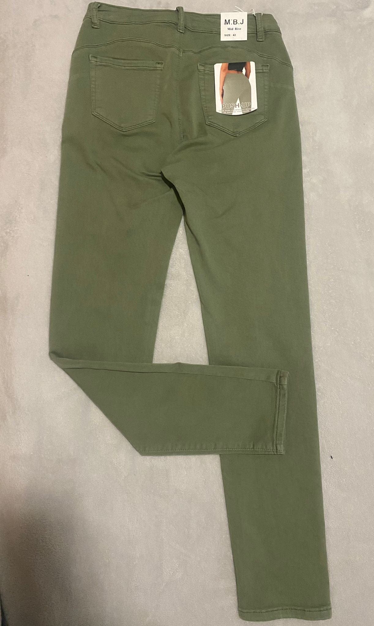 PANTALON ELASTICO VAQUERO DE VESTIR VERDE MILITAR - R.M. BOUTIQUE