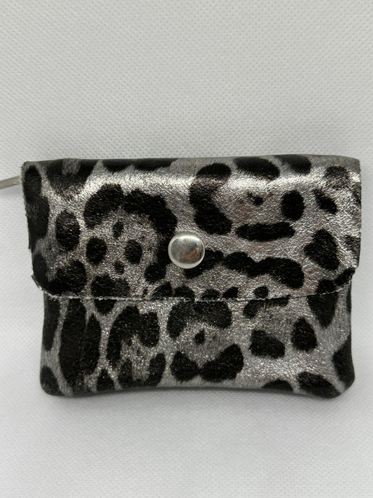Cartera piel leopardo plata