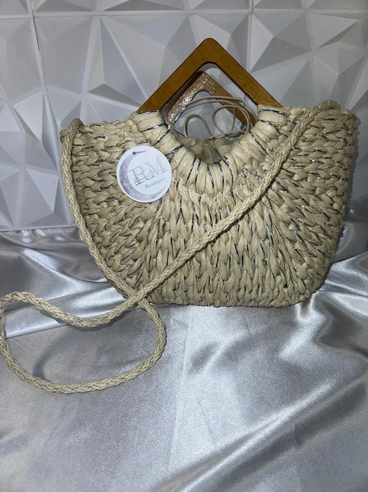 Bolso mimbre.