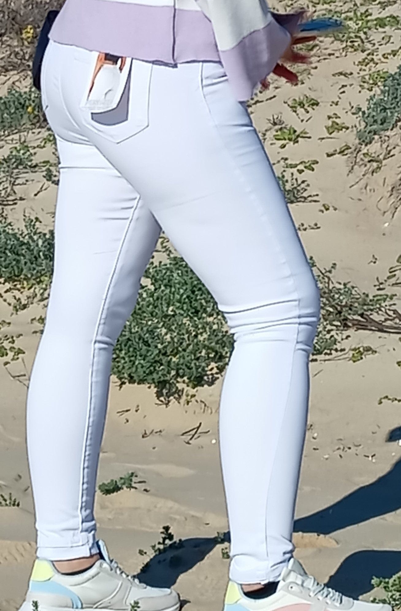 PANTALON VAQUERO ELÁSTICO DE VESTIR BLANCO - R.M. BOUTIQUE